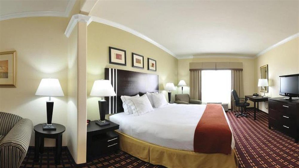 Holiday Inn Express Sealy By Ihg Exterior photo