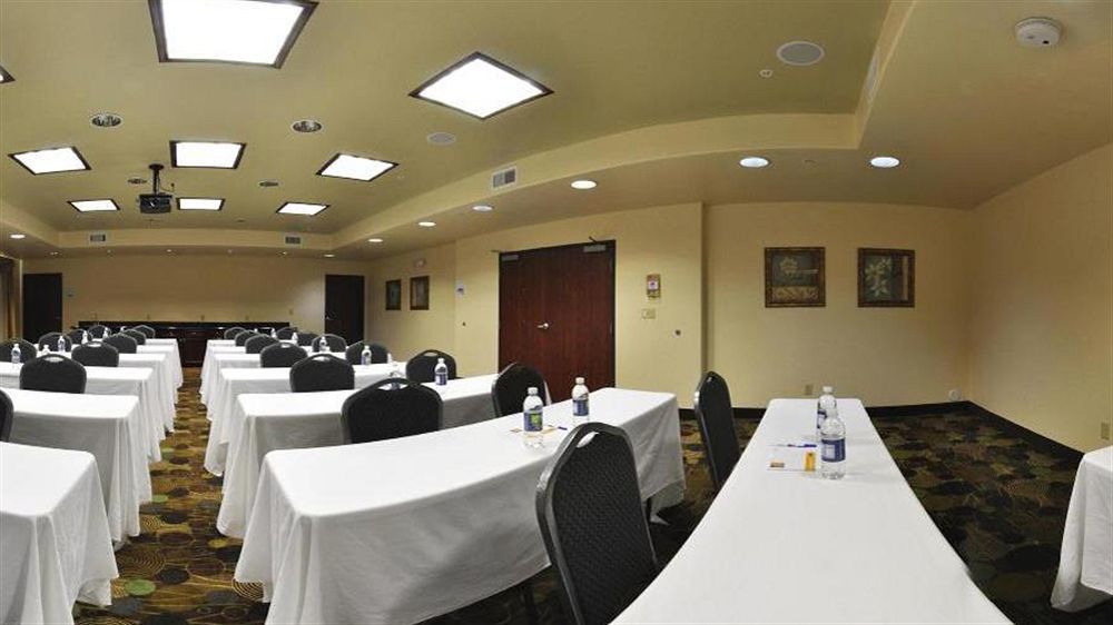 Holiday Inn Express Sealy By Ihg Exterior photo